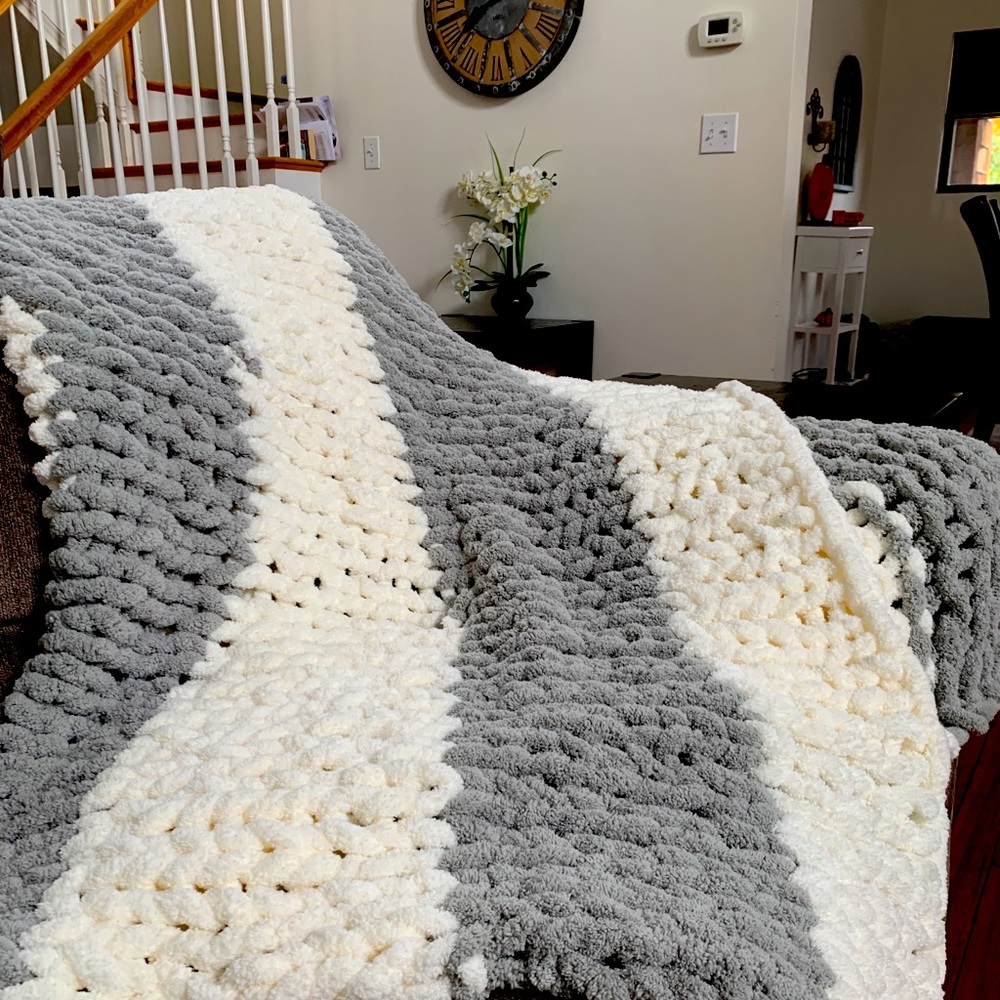 Soft Chunky Chenille Knit Blanket